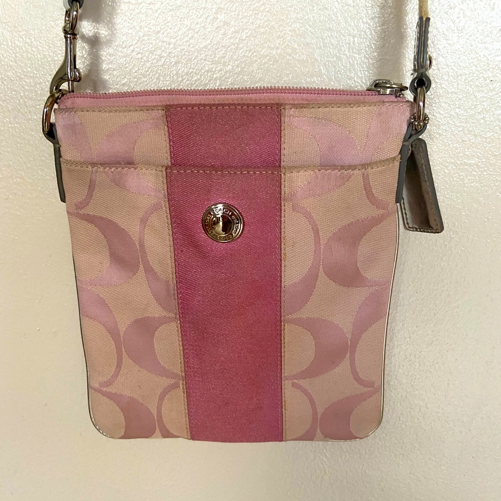 Coach signature messenger crossbody purse